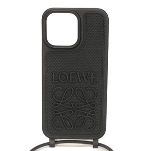 LOEWE Anagram iPhone 14 Pro Max 手機殼，附頸帶，壓花 Logo，菱形橡膠，黑色，智慧型手機殼 C987R22X01
