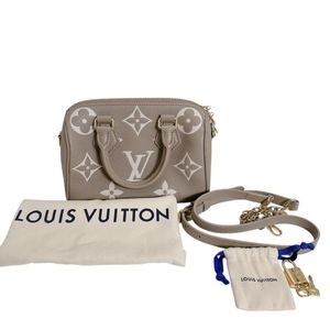 Louis Vuitton M46575 Monogram Empreinte Shoulder Bag Speedy Bandoulière 20 Shoulder Bag
LOUIS VUITTON Tourtrell Cream