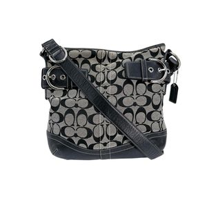 Coach K05M-3574 Signature Shoulder Bag (Crossbody Bag)
COACH Black [Used]