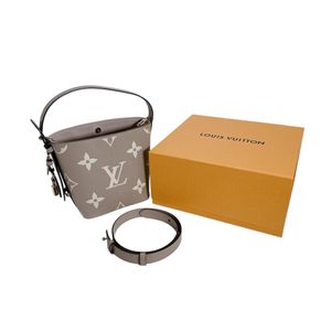 루이비통 M13045 언플랜트 2way 가방 올 인 BB 토트 백
LOUIS VUITTON 베이지【중고】