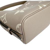 루이비통 M13045 언플랜트 2way 가방 올 인 BB 토트 백
LOUIS VUITTON 베이지【중고】
