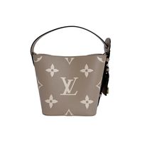 루이비통 M13045 언플랜트 2way 가방 올 인 BB 토트 백
LOUIS VUITTON 베이지【중고】