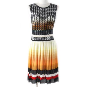 Mint condition ★ Missoni sleeveless knee-length pleated dress with gradient pattern, multi-color, size 38, made in Italy, authentic, women's.