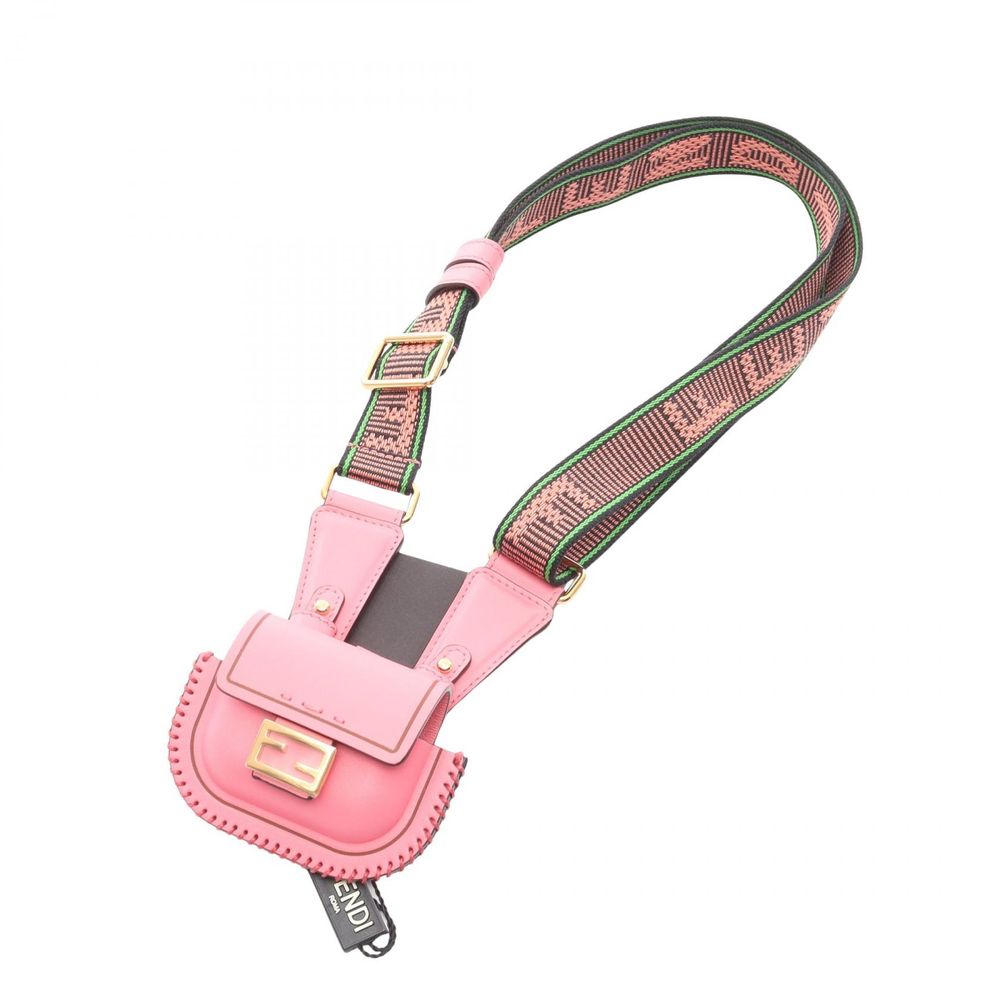 [มือสอง] เคส AirPods Fendi Pico Baguette 7AR946 หนังสีชมพู - สำหรับผู้หญิง มือสอง A