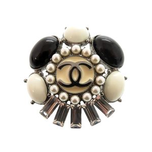 Excellent condition Chanel Coco Mark brooch, metal, faux pearl, jewels, black and white, 0443 [Used] CHANEL