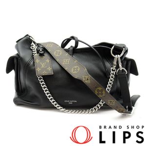 กระเป๋าถือผู้หญิง Louis Vuitton รุ่น Carryall Cargo Vibe PM M24861 หนังแกะ สีดำ (มือสอง)

(สินค้ามือสอง)