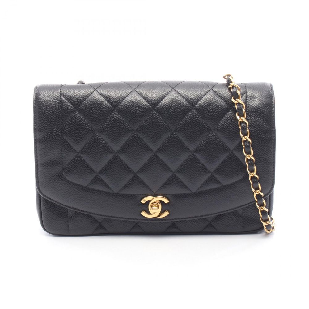 [Pre-owned] Chanel CHANEL Shoulder Bag Matelassé Diana Flap A01165 Black Caviar Skin (Grained Calf) Matelassé Diana Chain Shoulder Bag