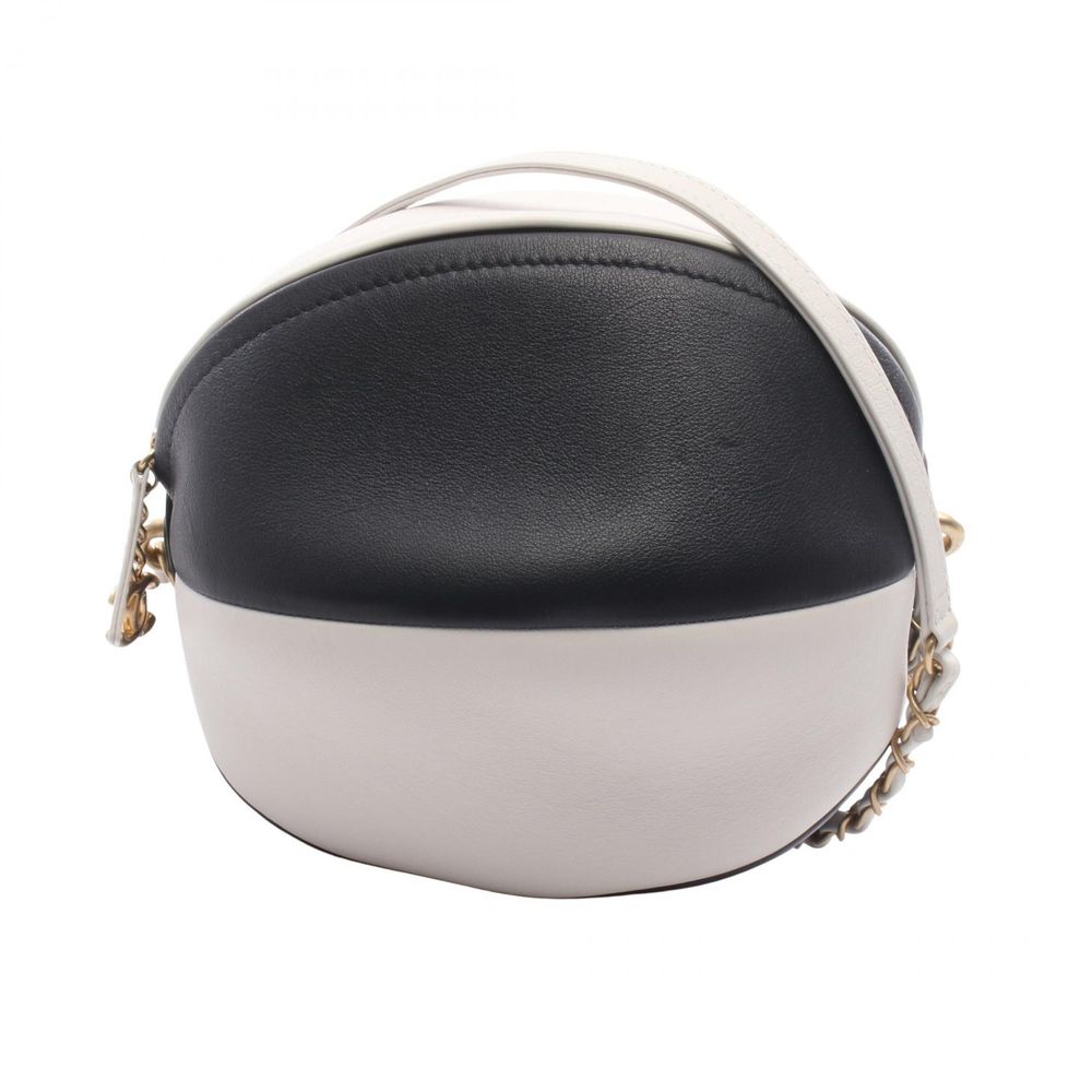 [Used] Chanel CHANEL Shoulder Bag Beach Ball Black/White Leather Beach Ball Chain Shoulder Women's Used A