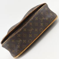 Louis LOUIS VUITTON Menil Montan MM Shoulder Bag M40473 Monogram Canvas 2011 Brown MI2191 Crossbody/Shoulder Bag Magnetic Closure Unisex [Used]