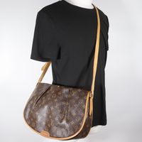 Louis LOUIS VUITTON Menil Montan MM Shoulder Bag M40473 Monogram Canvas 2011 Brown MI2191 Crossbody/Shoulder Bag Magnetic Closure Unisex [Used]