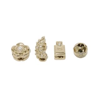 Pre-owned CHANEL Camellia Flower No. 5 Leaf Clasp 4-piece set CC mark Crystal CLEAR Pearl Rhinestone Metal Magnetic Hair Accessory A22P Unused Coco Mark White Barrette