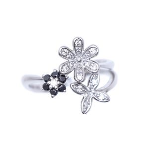 아름다운 플라워 모티프 K18WG 다이아 0.12ct 블랙 다이아 0.11ct 링 반지 화이트 골드/다이아몬드 13호 주얼리 0039【중고】 여성용