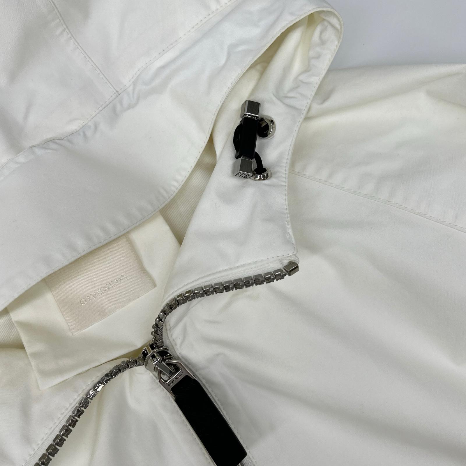 Givenchy White Logo Metal Zip Nylon Blouson, Size 44 [Used] | 日本