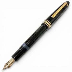 Excellent condition □ MONTBLANC Meisterstück 146 fountain pen, 14C EF nib, capped, black and gold, made in Germany, men's.