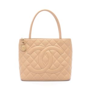 [중고] Chanel 샤넬 토트백 복각 토트 A01804 베이지 캐비어 스킨(그레인드 카프) 복각 토트 여성용 Used A