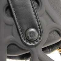 중고 FENDI 펜디 폰홀더 파우치 아이폰 메쉬 카프 러버 지퍼 넥 스트랩 2WAY 로고 블랙 스마트폰 액세서리