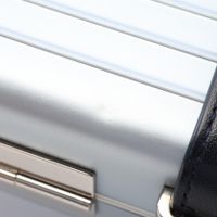[중고] Dior 숄더백 DIOR × RIMOWA 퍼스널 클러치 2DRCA295YWT 실버/네이비 레더 Dior × RIMOWA 퍼스널 클러치백 유니섹스