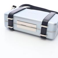 [중고] Dior 숄더백 DIOR × RIMOWA 퍼스널 클러치 2DRCA295YWT 실버/네이비 레더 Dior × RIMOWA 퍼스널 클러치백 유니섹스