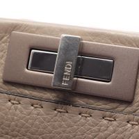 [중고] FENDI 손가방 피카부 레귤러 2WAY 그레이지 레더 피카부 셀러리아 레귤러 여성용 Used B