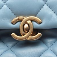 [중고] Chanel 샤넬 숄더백 마틀라세 콤비 하드웨어 라이트 블루 램스킨(양가죽) 마틀라세 스몰 플랩 체인 숄더백 여성용