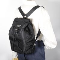 Prada 雙肩包/日用包，尼龍材質，黑色（NERO），單肩包，A5 尺寸，皮帶扣，女款 [二手]