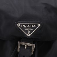 Prada 雙肩包/日用包，尼龍材質，黑色（NERO），單肩包，A5 尺寸，皮帶扣，女款 [二手]