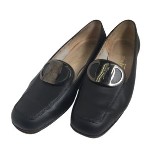Salvatore Ferragamo 로우힐 5C 스퀘어 토 펌프스
 Salvatore Ferragamo 블랙【중고】