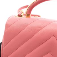 [중고] Chanel 샤넬 숄더백 쉐브론 V스티치 탑 핸들 2WAY 핑크 레더 쉐브론 V스티치 탑 핸들 2way 체인 숄더백