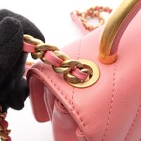 [중고] Chanel 샤넬 숄더백 쉐브론 V스티치 탑 핸들 2WAY 핑크 레더 쉐브론 V스티치 탑 핸들 2way 체인 숄더백