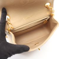 [중고] Chanel 샤넬 숄더백 미니 마틀라세 라이트 베이지 램스킨(양가죽) 미니 마틀라세 체인 숄더백 여성용 Used A
