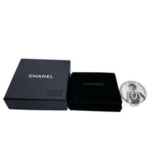 Chanel 샤넬 백 액세서리 핀 배지 페미니스트 브로치/코사지
 CHANEL 화이트【중고】