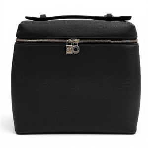 Mint condition ★ Loro Piana FAN4041 Extra Pocket Backpack, Grained Calfskin, Black, Made in Italy, Women's, Original Price ¥621,500