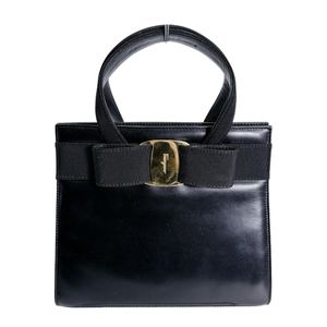 Salvatore Ferragamo 컴팩트 손가방 바라 리본 손가방 블랙【중고】