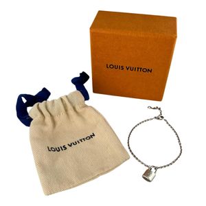 Louis Vuitton Q95450 Padlock Accessory Silver Lockit Bracelet
LOUIS VUITTON Silver [Pre-owned]
