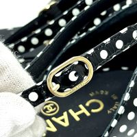 CHANEL 카멜리아 도트 펌프스