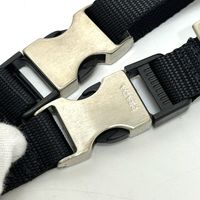 PRADA 三角形Plate單肩包