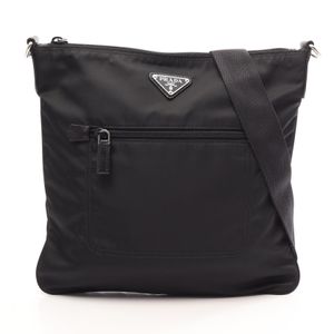 [중고] Prada PRADA 숄더백 삼각 로고 블랙 나일론 트라이앵글 로고 숄더백 여성용 Used A