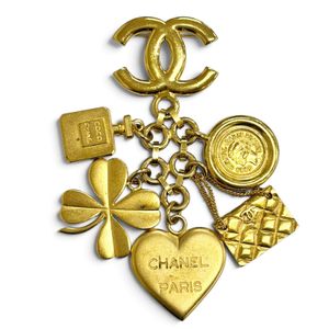 Excellent condition △CHANEL 96P Vintage Coco Mark Clover Perfume Bottle Logo Heart Coin Motif Matelassé Bag Icon Charm 6-strand Brooch Gold Made in France Women's