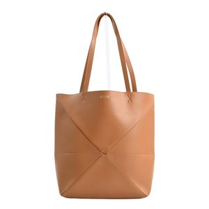 [중고] LOEWE 퍼즐 폴드 토트 미디엄 A657G50X01