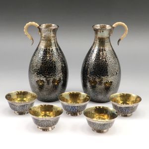 徳利・猪口 酒器セット 純銀製 酒器 チロリ 盃 長期保管未使用品 Sake bottle and cup set, made of pure silver. _【中古】