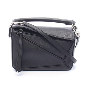 [중고] LOEWE 해먹 드로스트링 백 미니 2WAY 손가방 블랙 레더 퍼즐백 미니 여성용 Used A