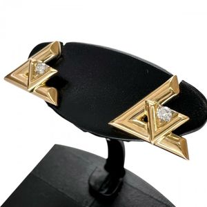 LOUIS VUITTON/ Louis Vuitton Volt One Diamond Earrings (Pair) - 0.02 x 2ct Diamonds, K18YG Yellow Gold, 3.4g, Q96969, Women's [Used]