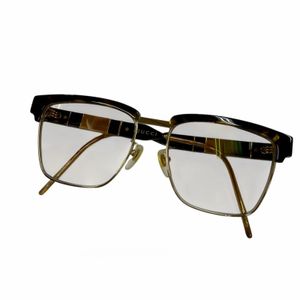 成色極佳 ▼ GUCCI GG0605O 標誌玳瑁紋漸變鏡片方形眼鏡太陽眼鏡淨CLEARブラウン金色鏡片：ブラウン52□16-145 近視鏡鏡片 男士 附防塵袋