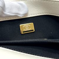 CHANEL Matelassé Chanel 19 Shoulder Bag