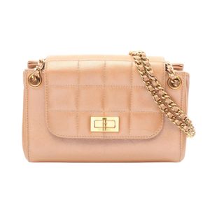 [중고] Chanel 샤넬 숄더백 2.55 초코바 핑크 골드 램스킨 2.55 초코바 스몰 플랩 체인 숄더백 여성용