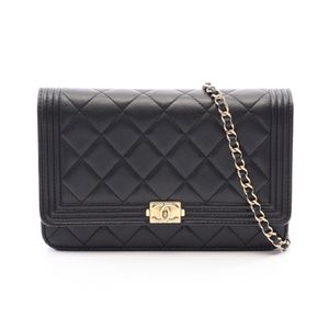 [중고] Chanel 샤넬 숄더백 보이 샤넬 마틀라세 블랙 램스킨 보이 샤넬 체인 월렛 여성용 Used B
