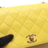 [Pre-owned] Chanel CHANEL Shoulder Bag Matelassé Full Flap Small Yellow Lambskin (Sheepskin) Matelassé Full Flap Small Chain Shoulder