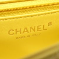 [Pre-owned] Chanel CHANEL Shoulder Bag Matelassé Full Flap Small Yellow Lambskin (Sheepskin) Matelassé Full Flap Small Chain Shoulder
