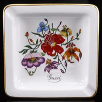 Gucci Square Ashtrays, Set of 4, Other Goods, Richard Ginori Collaboration, Flower Design, Vintage Ceramic, White, Flower Pattern, Set of 4 square ashtrays - [Used]