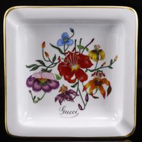 Gucci Square Ashtrays, Set of 4, Other Goods, Richard Ginori Collaboration, Flower Design, Vintage Ceramic, White, Flower Pattern, Set of 4 square ashtrays - [Used]